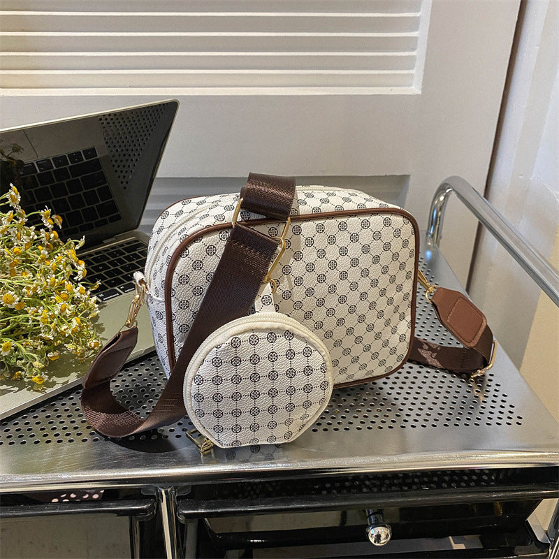 One-shoulder Crossbody Square Pouch Bag