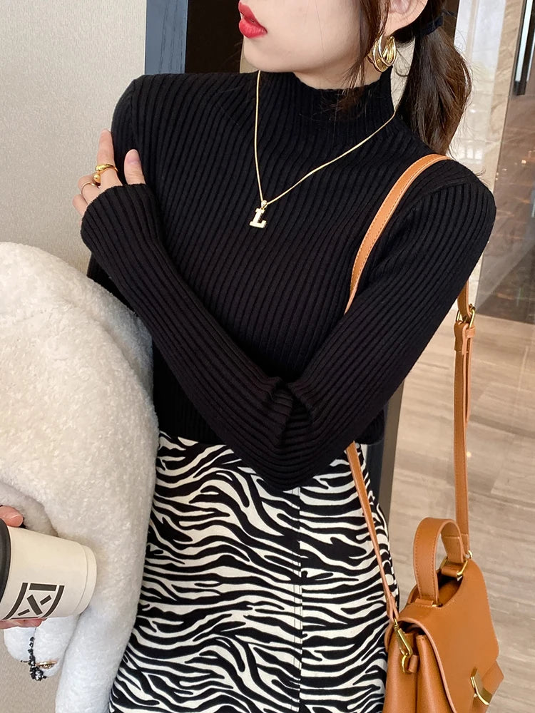 Women Solid Knitted Turtlneck Sweater Top
