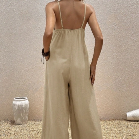 Casual Women's Jumpsuit with V-Neckline and Adjustable Suspenders