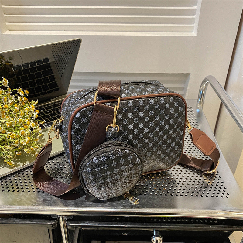 One-shoulder Crossbody Square Pouch Bag