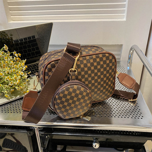 One-shoulder Crossbody Square Pouch Bag