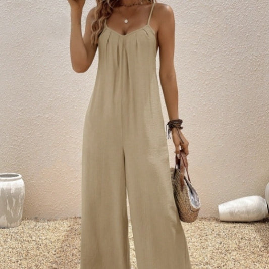 Casual Women's Jumpsuit with V-Neckline and Adjustable Suspenders