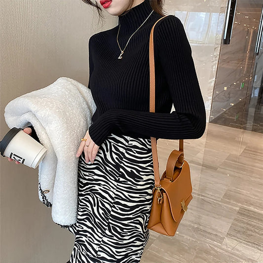 Women Solid Knitted Turtlneck Sweater Top